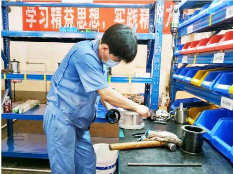 戰(zhàn)酷暑 高溫下的守候 ——致敬高溫下最美的大閥人