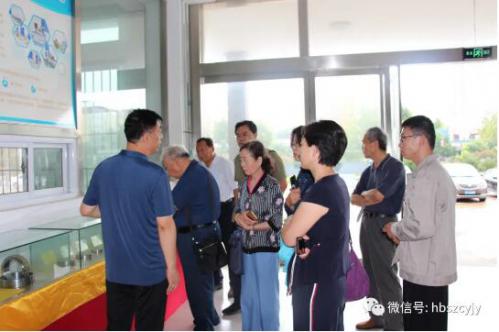 河北省機(jī)械行業(yè)協(xié)會、河北省機(jī)械工程學(xué)會及創(chuàng)新設(shè)計研究院到軸研院進(jìn)行調(diào)研